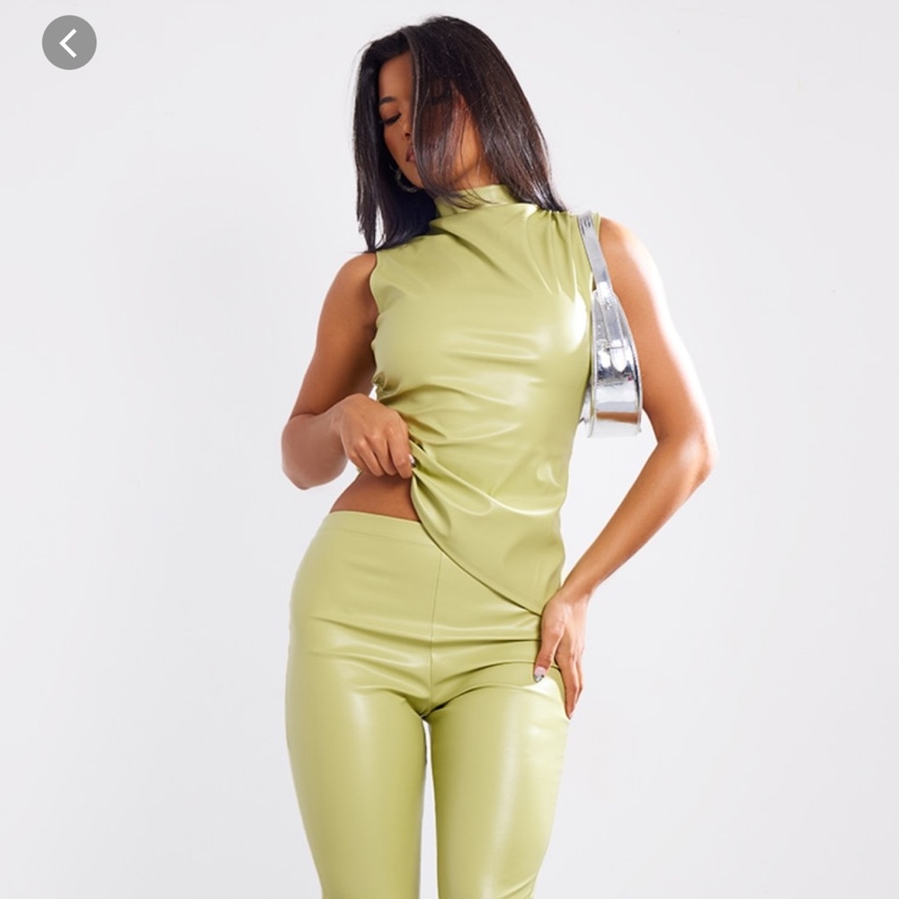Two piece set
